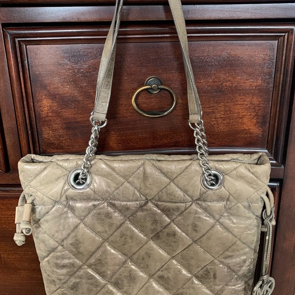 Michael Kors Handbag - Picture 3 of 15